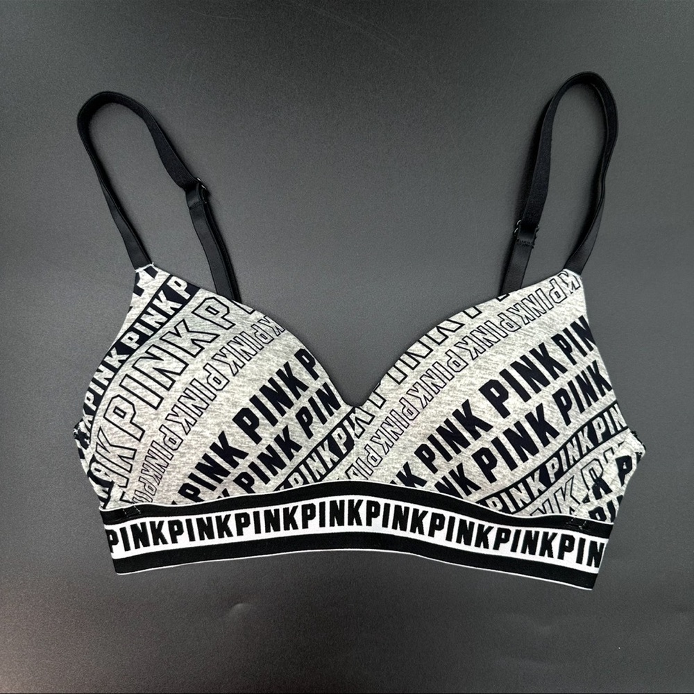 PINK Victoria's Secret Women's Black and Gray Bra Size 32B. No wire.